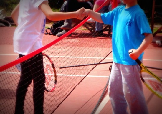handshake-kids