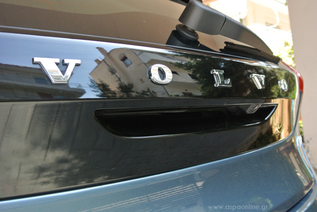 volvo-v40-back