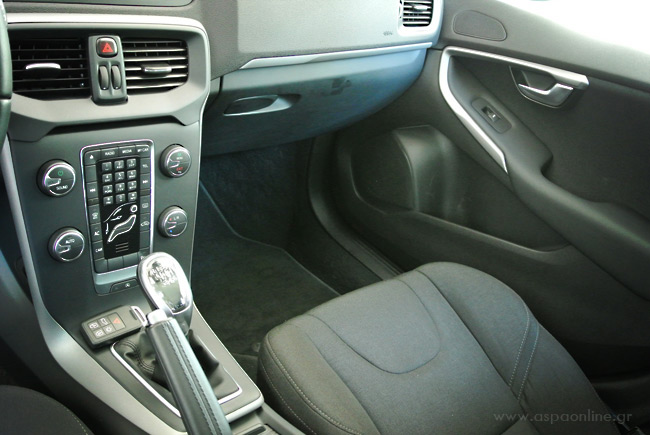 volvo-v40-eswoteriko