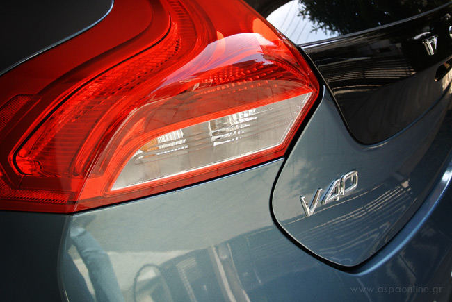 volvo-v40-fanari