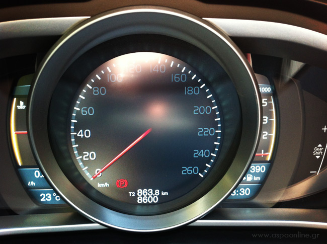 volvo-v40-psifiaki-velona2