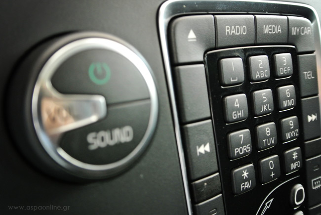 volvo-v40-radio-media
