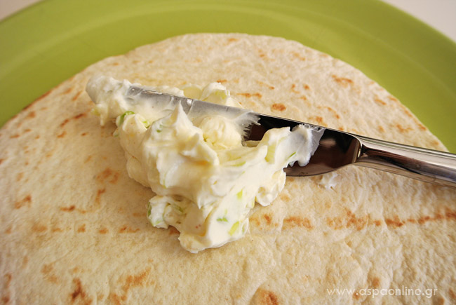 Τυρί κρέμα, πίτα tortilla