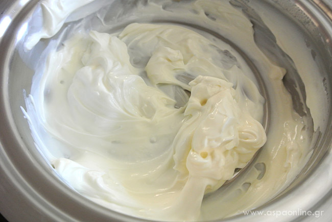 tarta-sokolatas-tyri-crema